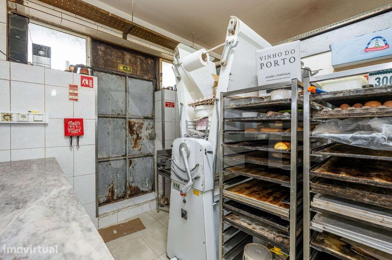 Trespasse De Pão-Quente - Confeitaria nos Altos - Maia-26