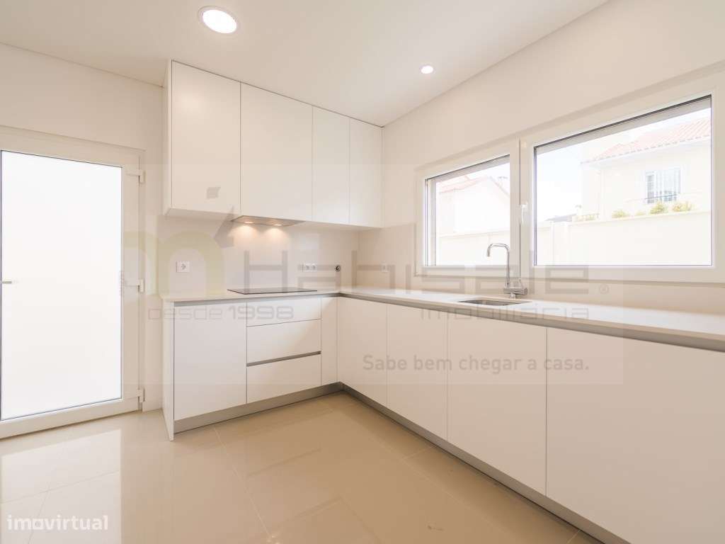 Moradia T3 Isolada NOVA em São Domingos de Rana - Grande imagem: 5/46