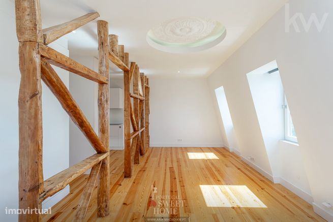 Apartamento T2 renovado com vista rio, em frente ao Panteão Nacional-8