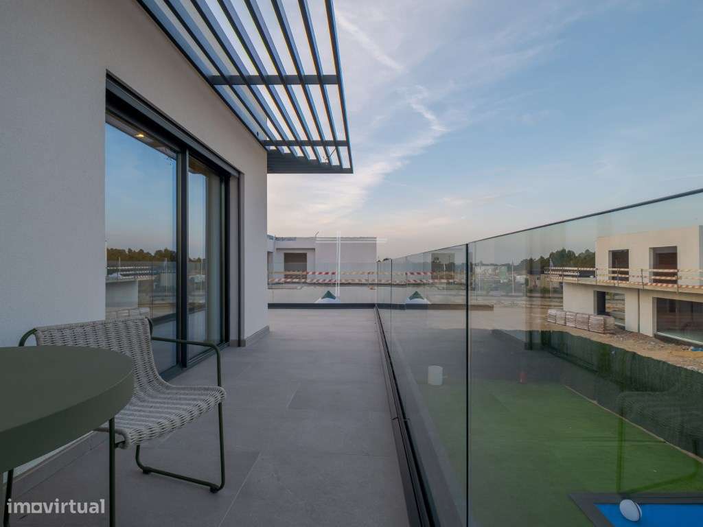 Moradia geminada T3 de arquitetura contemporânea, com garagem e pis...-29