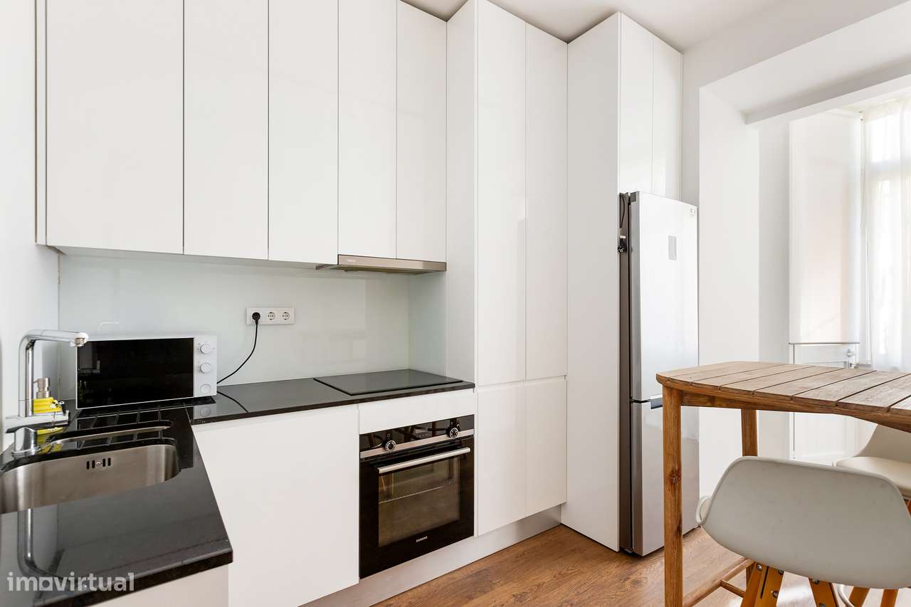Apartamento T3 Totalmente Remodelado | Penha de França-14