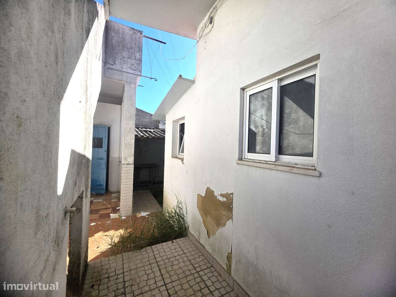 Lote de Terreno com Moradia – Oportunidade de Investimento-36