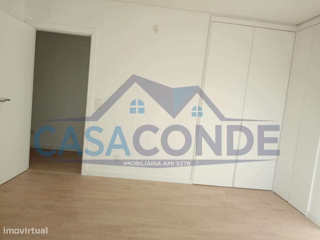 Moradia Isolada Duplex C/Piscina-13