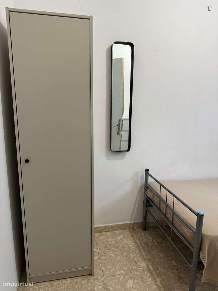 Quarto - localizado em Alameda Lisbon - Grande imagem: 5/15
