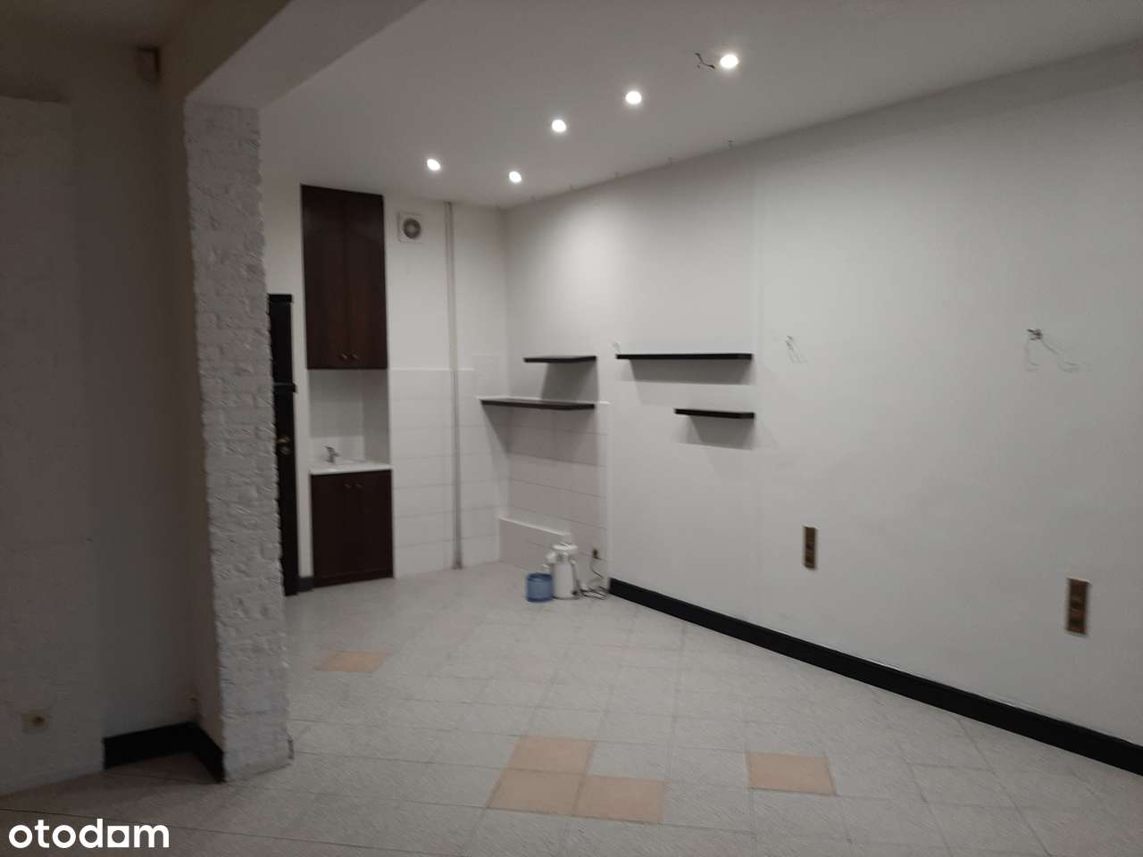 wynajmę lokal usługowo-handlowy 60m2 na parterze - Pełny obrazek: 3/4