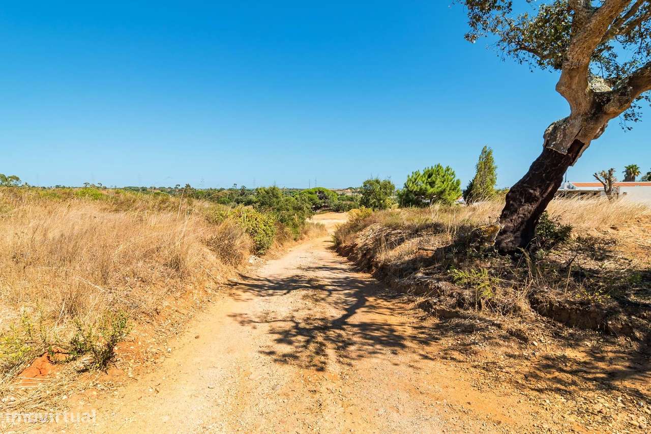 Terreno urbano em São Sebastião (Setúbal) com 17000m2-12