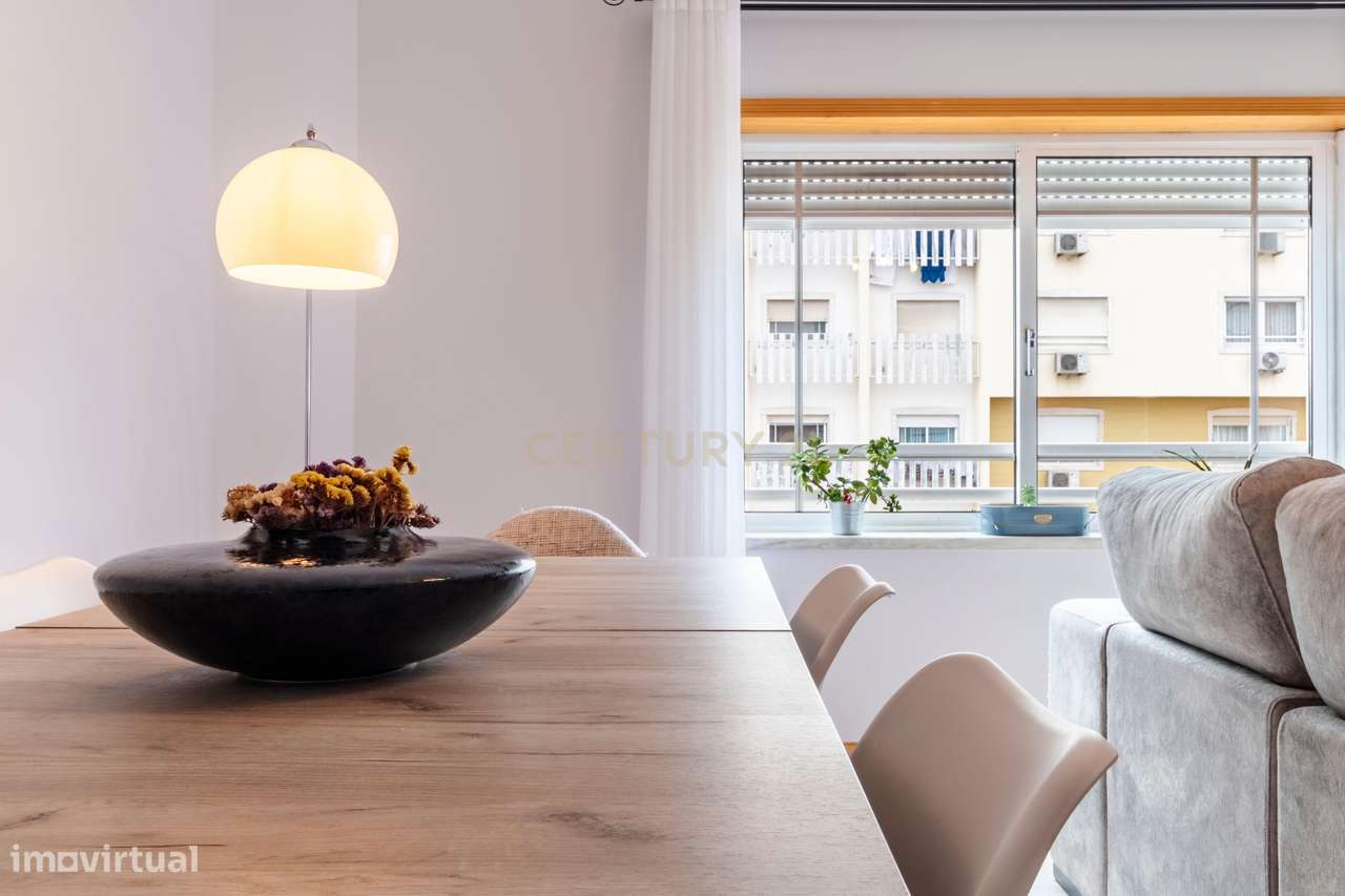 T2 Renovado | 2 WC Novas | 106 m² | Parqueamento + Arrecadação | Eleva-9