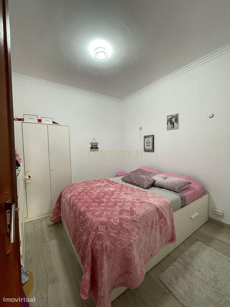 Apartamento T1 ( + 1) em Queluz com vista Panorâmica-10