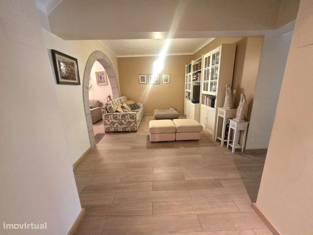 Excelente Moradia T6 com Quintal e Garagem - Próxima de Alter do Ch...-11