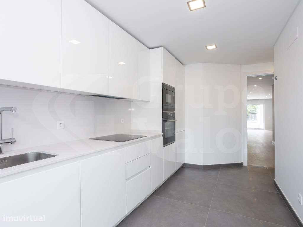 Apartamento T3 Novo com Estacionamento - Parede - 6º E - Grande imagem: 5/18