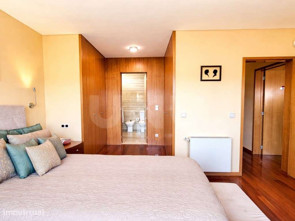 Moradia T5 Moderna com Jardim e Cave Ampla - Árvore, Vila do Conde-19
