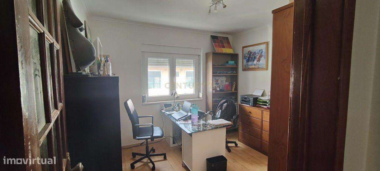 Moradia independente com 8 quartos | Caneças-Odivelas-9