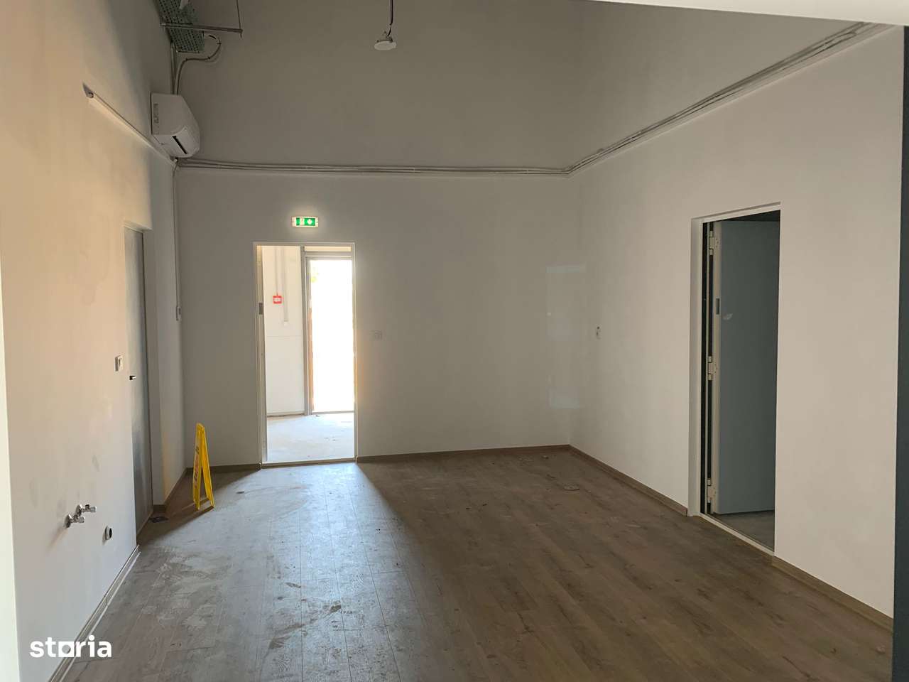 Spatiu comercial si restaurant de inchiriat in Travel Free Plaza - Imagine principală: 5/12