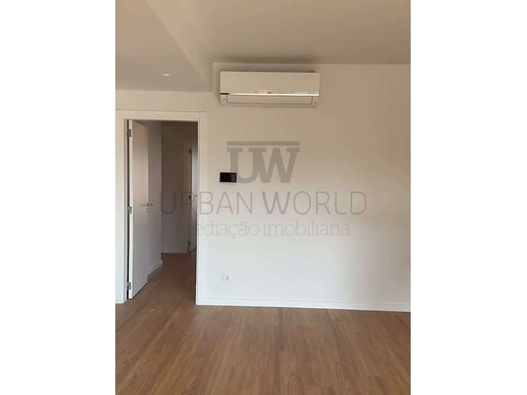 Apartamento T4, Sto. António dos Cavaleiros - Loures-11