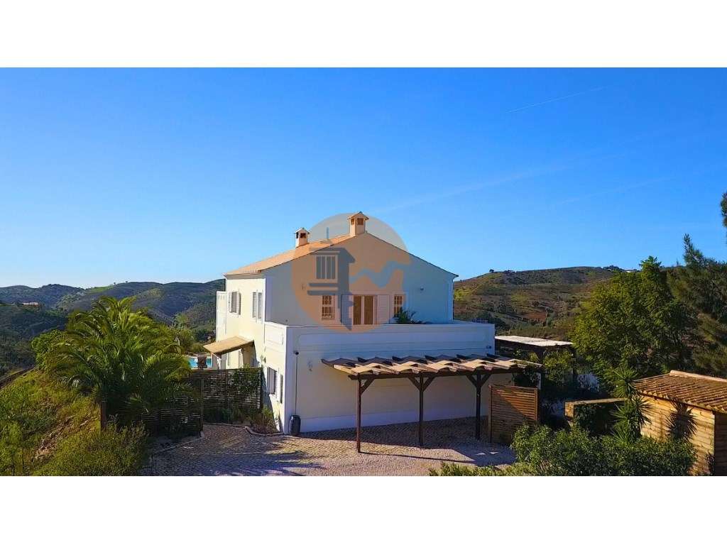 Exclusiva Moradia V4 Com Piscina e Vista Deslumbrante. - Grande imagem: 4/37