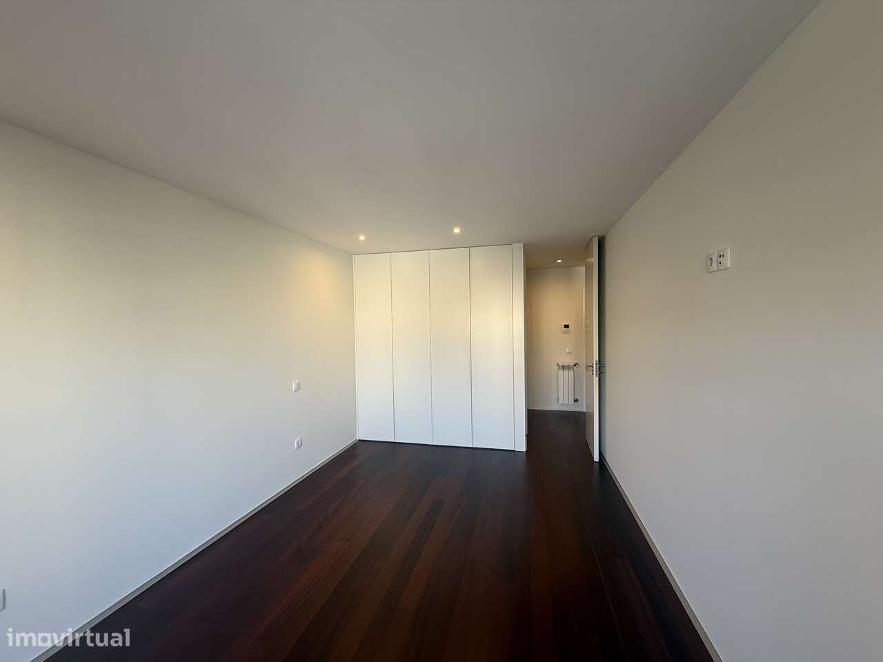 Apartamento T1 seminovo a 200 metros da praia-8