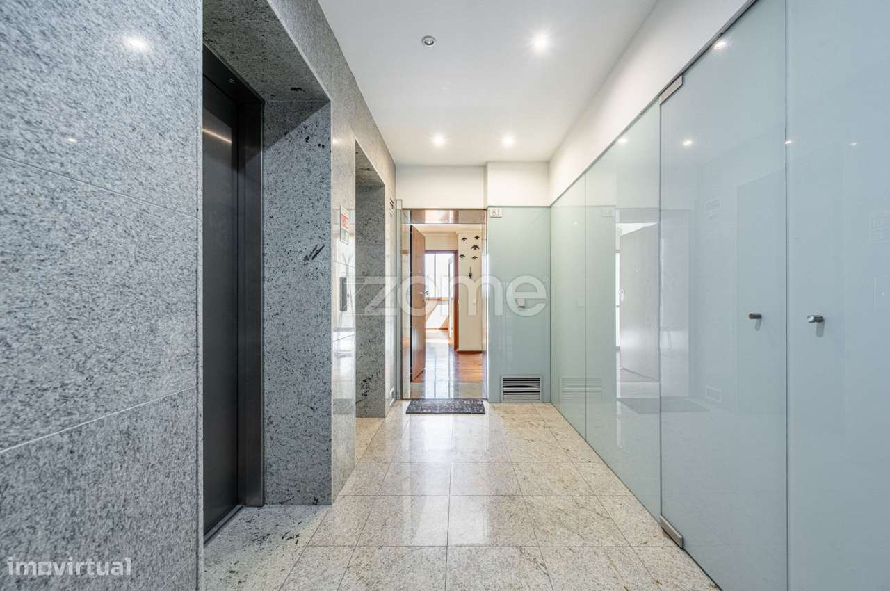 Apartamento T3 com Terraço no último andar na Rua de Damião de Góis... - Grande imagem: 4/32