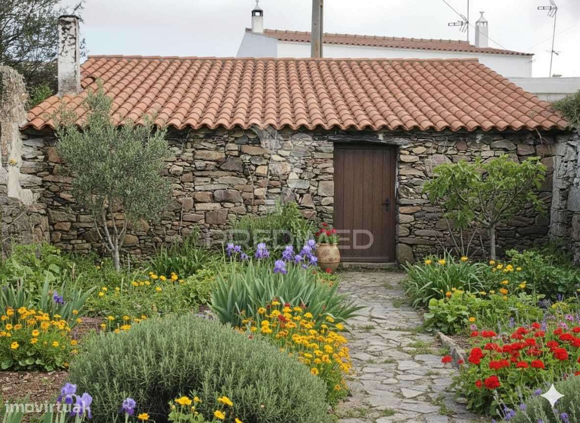 Casa em pedra para restaurar com quintal || concelho de Mértola - Grande imagem: 2/20