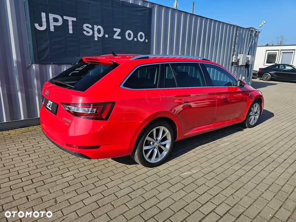 Skoda Superb 2.0 TDI 4x4 DSG Style - 10