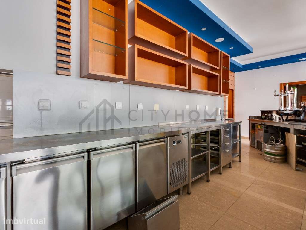 Espaço comercial em Loulé 'Chave na Mão'-4