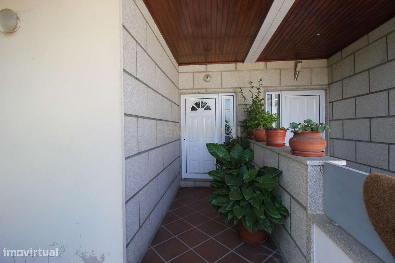 Moradia Geminada em Paredes - Grande imagem: 2/14