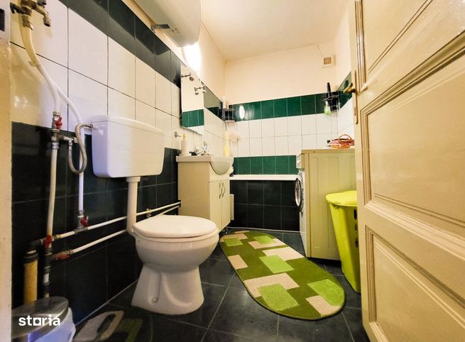 Casa 8 Camere, 3 Apartamente, Singur in curte-18