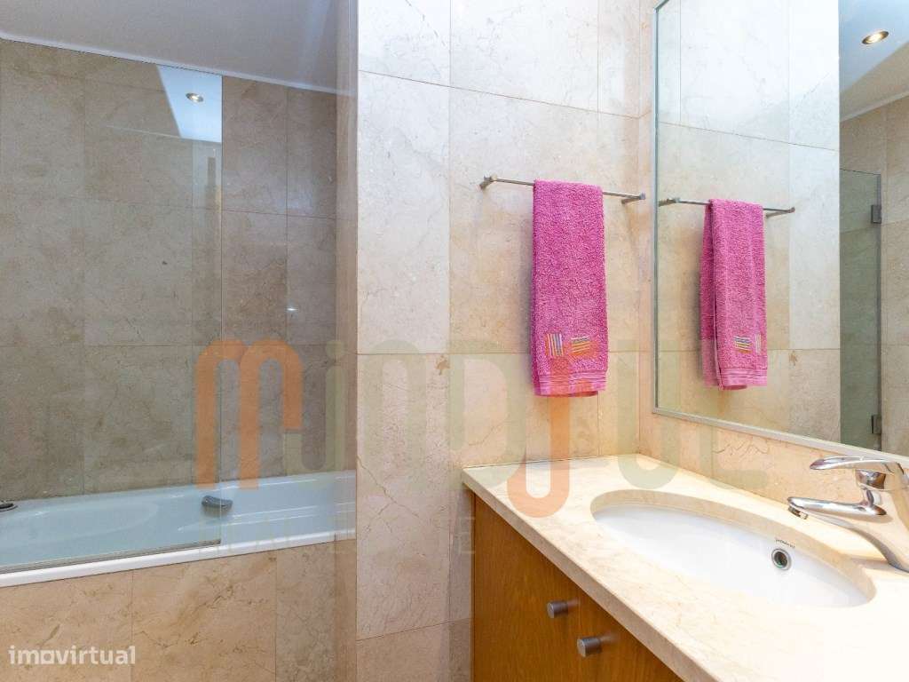 PENTHOUSE PARA VENDA T4, com 2 Suites com Vistas de Mar/Rio, Lugar ...-29