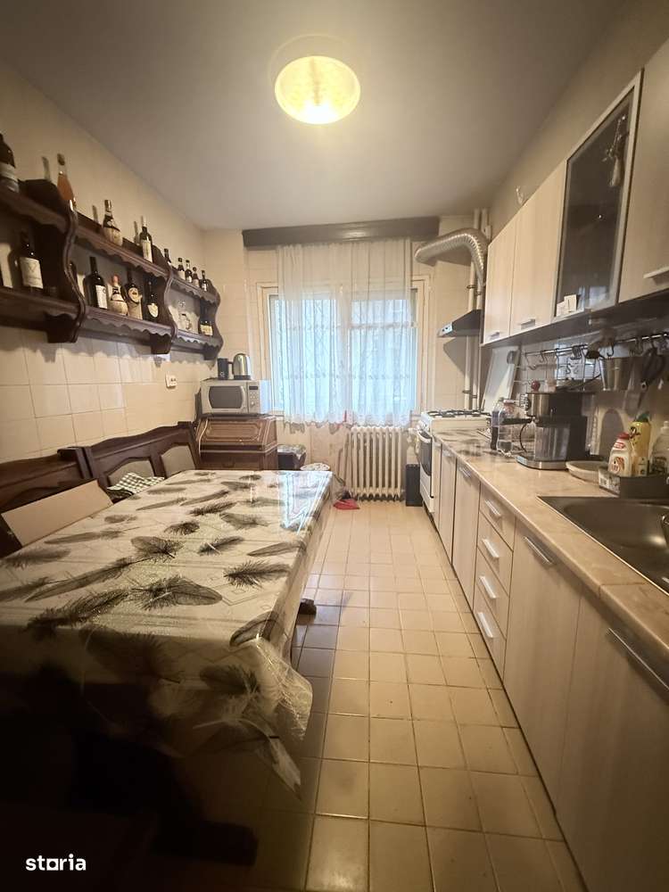 Apartament 3 camere decomandat, parter, pozitie excelenta - Imagine principală: 5/13