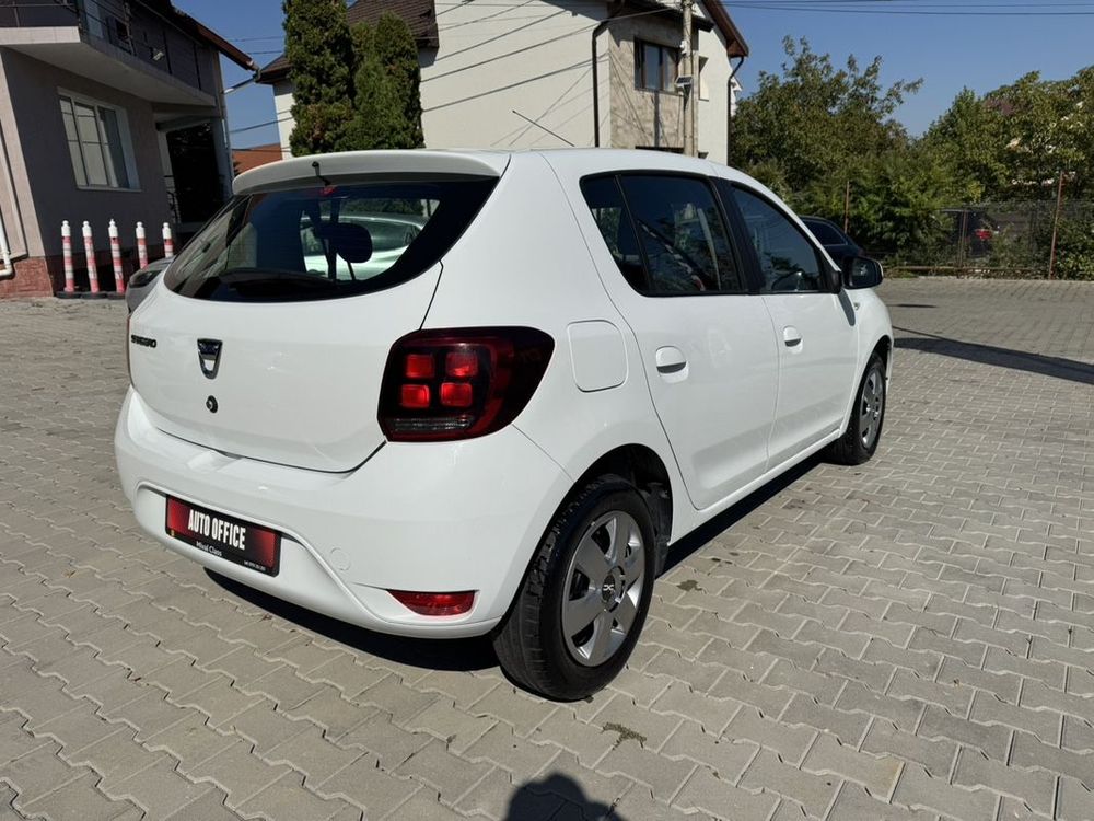 dacia sandero   1 5 blue dci laureate