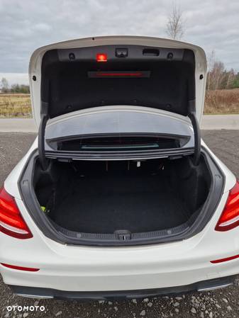 Mercedes-Benz Klasa E 220 d 9G-TRONIC - 18