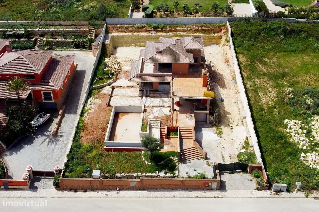 Moradia T4 Totalmente Remodelada em Porto de Mós - Lagos - Grande imagem: 3/23