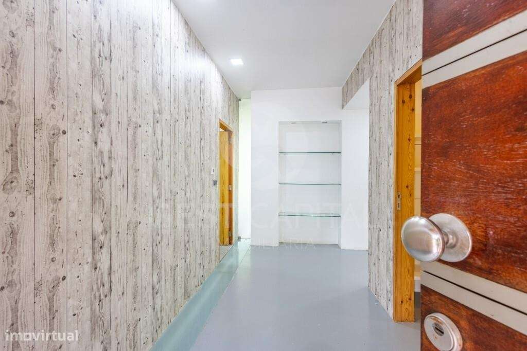 Moradia T4 Térrea de Luxo em Pedra com Terreno, Garagem e Levada Natur-27