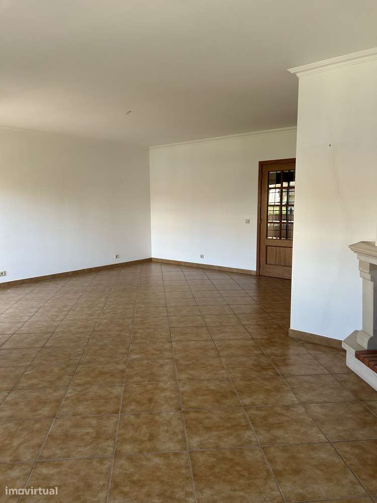 T3 com varanda e garagem - Grande imagem: 5/13