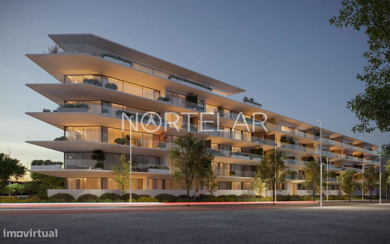 T3 com varanda e garagem dupla no VC Forte-10