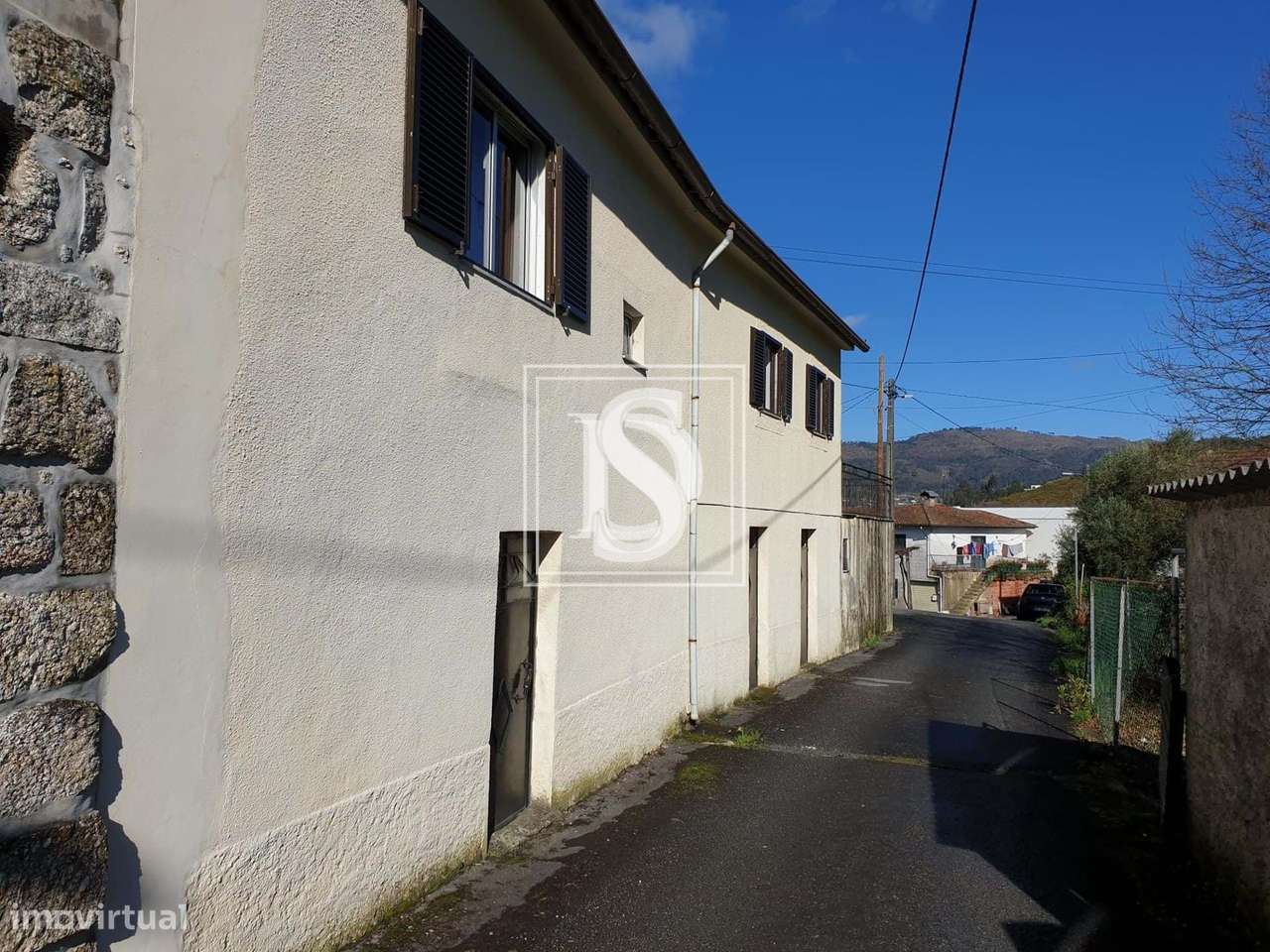 Moradia Isolada T3 em Mosteiro-3