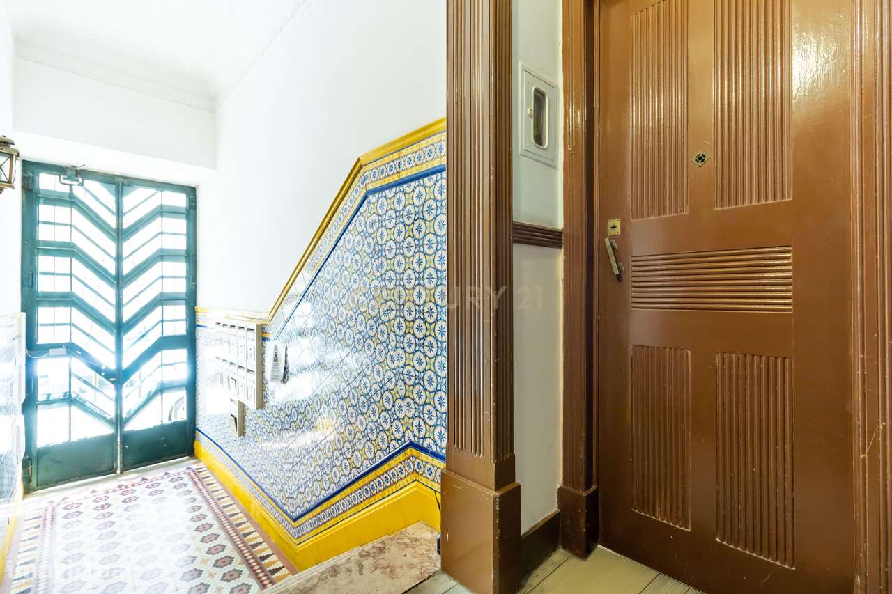 T2 Remodelado com Charme e Vibe Cosmopolita em Sapadores / Graça-18