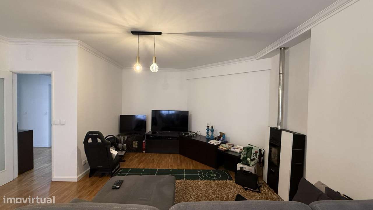 Apartamento T3 (Renovado)-11