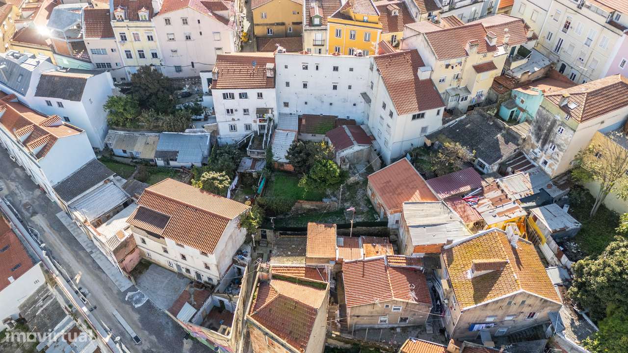 Oportunidade Única: Villa Histórica para Investimento no Coração de Li - Grande imagem: 2/16