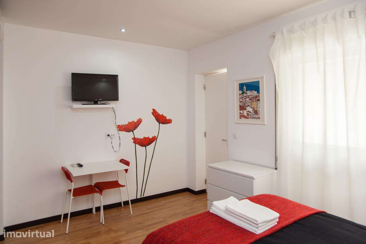 Estúdio - localizado em Baixa Coimbra - Grande imagem: 4/10