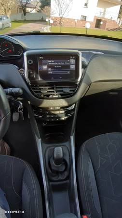 Peugeot 2008 1.2 Pure Tech Active - 16