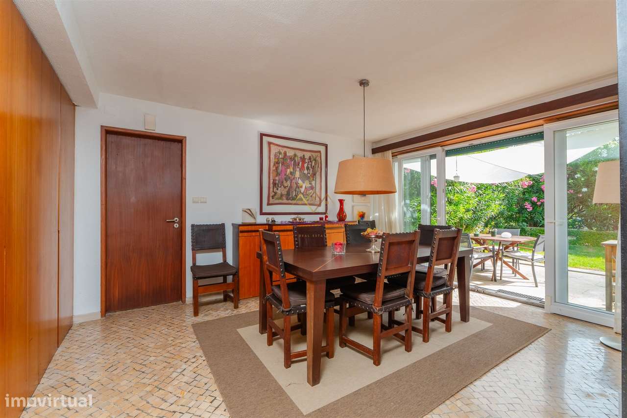 Moradia única à venda numa das melhores ruas de Oeiras-6