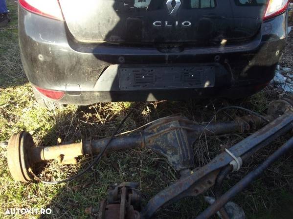 Bara spate Renault Clio 3 cu senzori parcare bara spate Clio 3 piese - 3