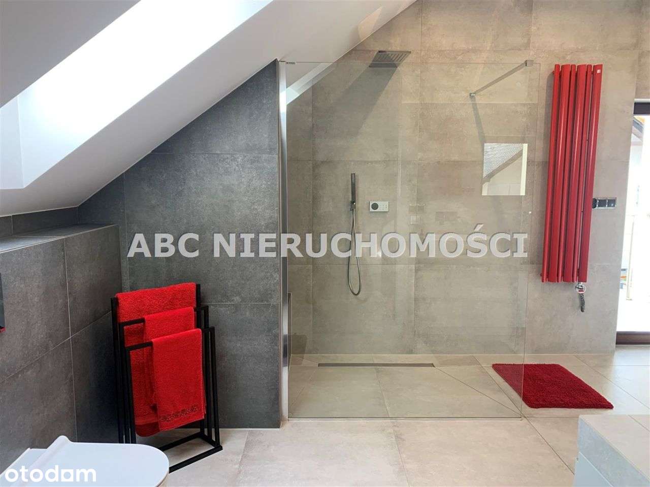 Luksusowy Dom Graniczący Ze Ścianą Lasu!-10