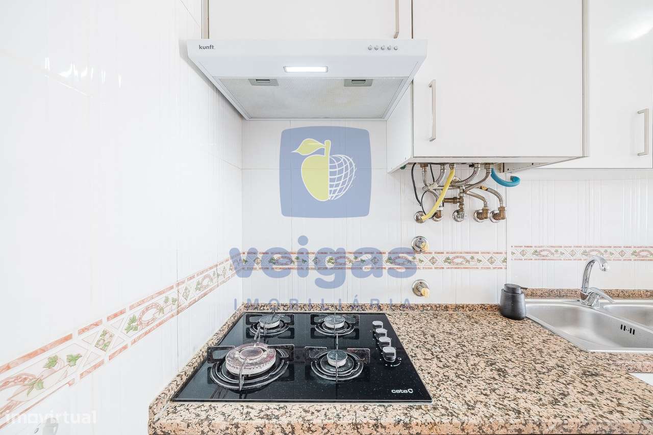 Apartamento T2 como novo, equipado e mobilado em Fitares-27