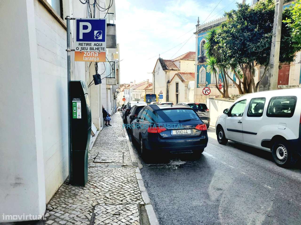 Apartamento T2 Totalmente Remodelado | Centro Sesimbra 200m da Praia-38