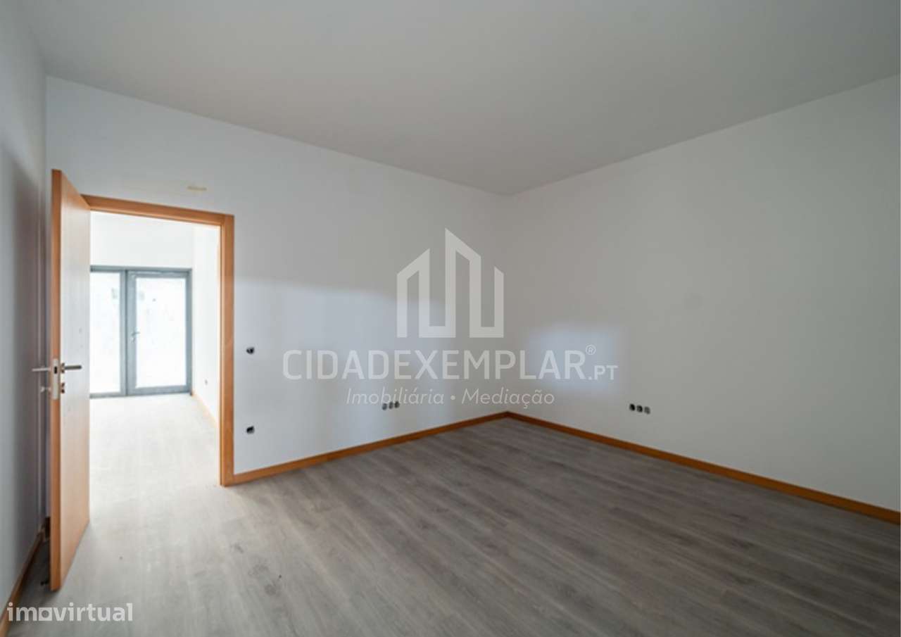 Versátil Pavilhão industrial em Macieira, Lousada-9