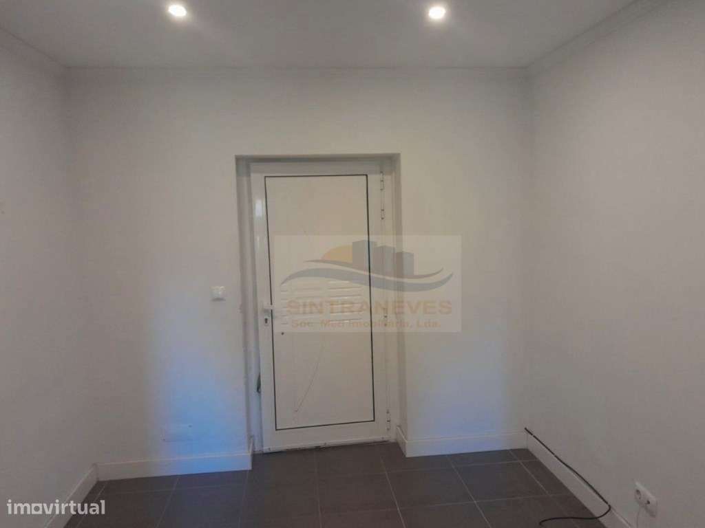 T2 Moderno na Pontinha - Conforto e Localização de Excelência - Grande imagem: 2/11