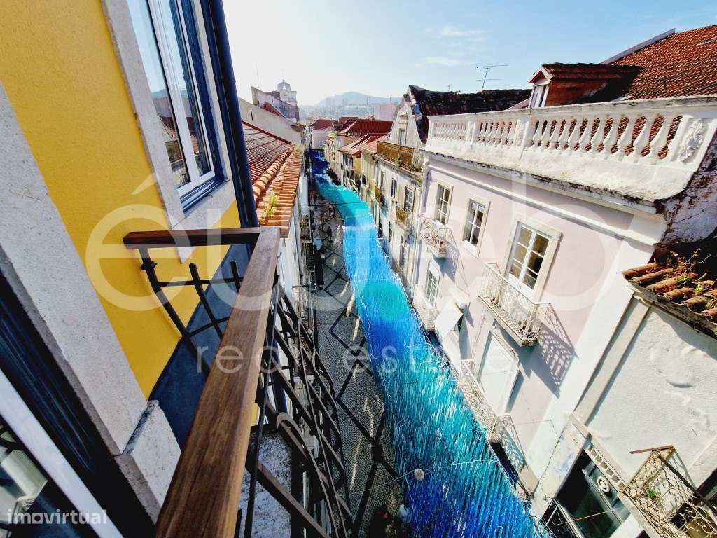 Penthouse T2 em plena Baixa de Setúbal-35