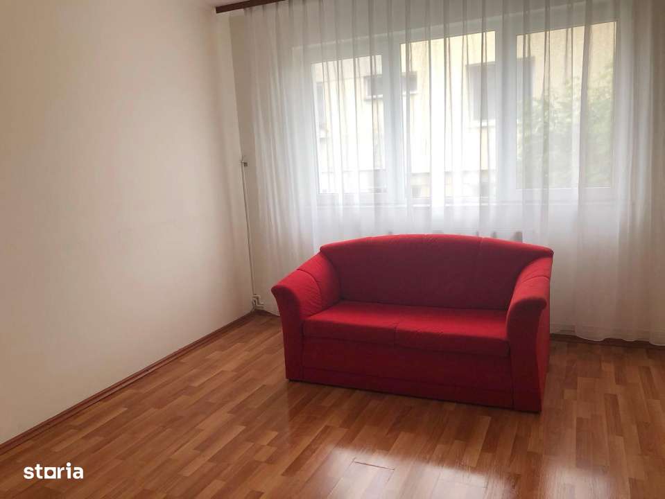 Apartament 2 camere, 40 mp, zona linistita aproape de centru - Imagine principală: 3/8