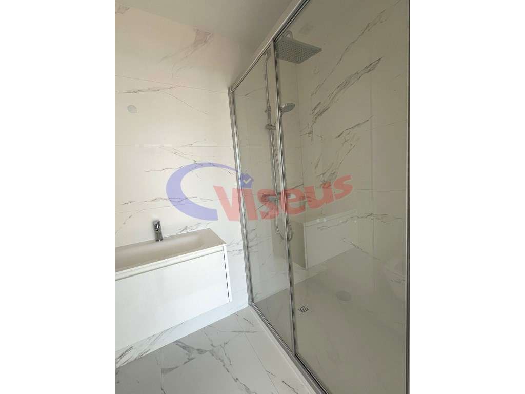 T4 Penthouse com Terraço Canidelo-31